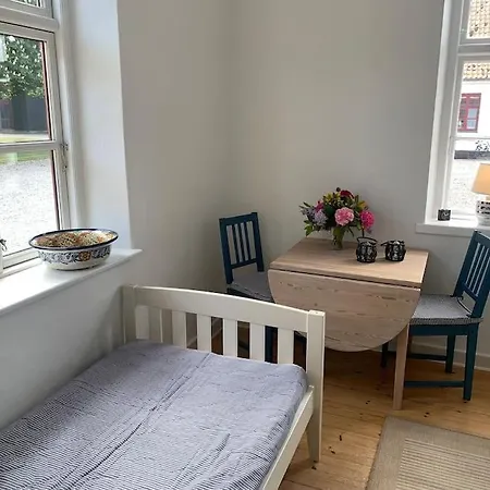 Apartment Vaerelse Ved Nykobing F. *